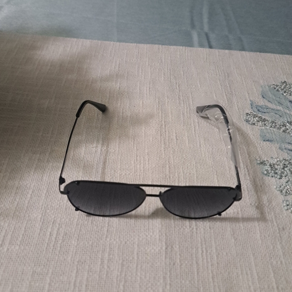 Black Aviator Sunglasses